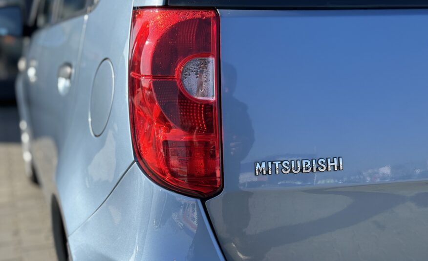 MITSUBISHI COLT 2009 року