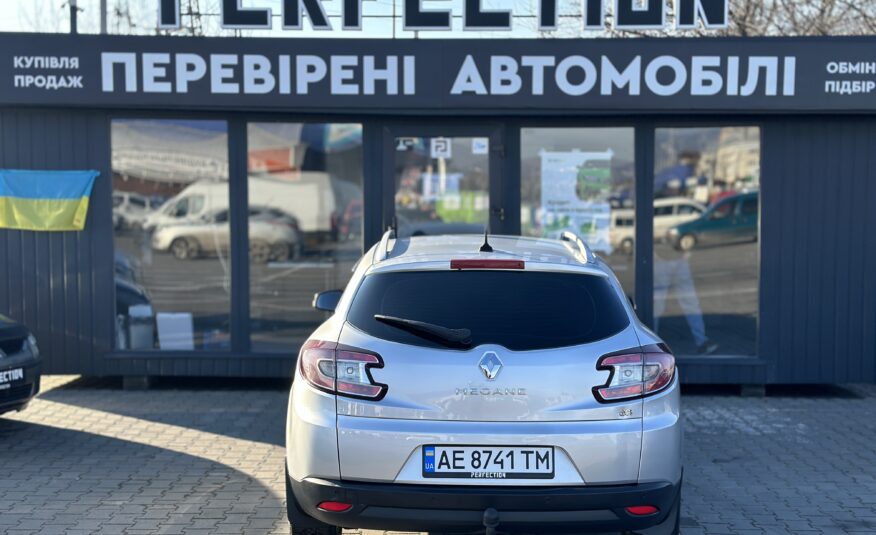 RENAULT MEGANE 3 2010 року