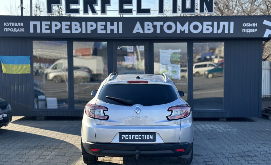 RENAULT MEGANE 3 2010 року