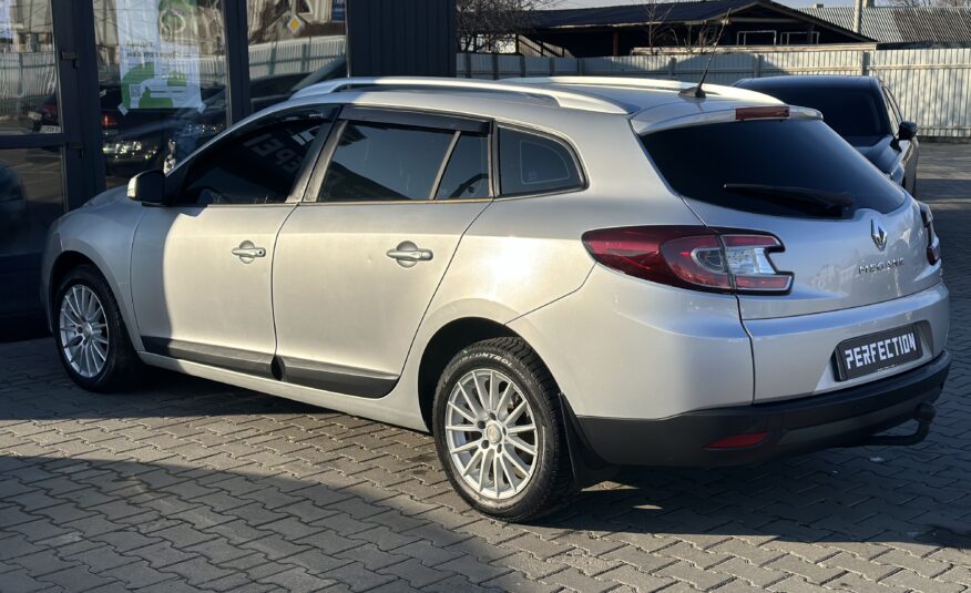 RENAULT MEGANE 3 2010 року