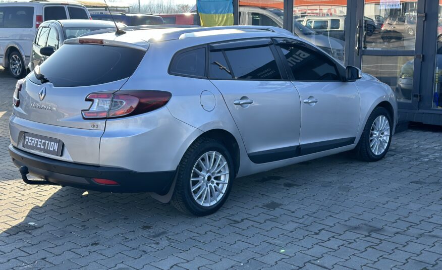 RENAULT MEGANE 3 2010 року