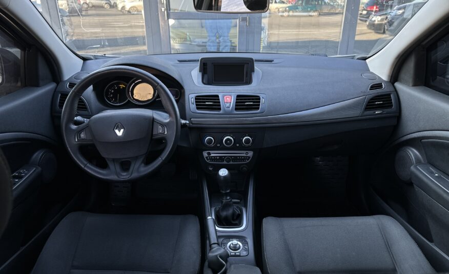 RENAULT MEGANE 3 2010 року