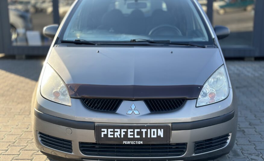 MITSUBISHI COLT 2008 Року