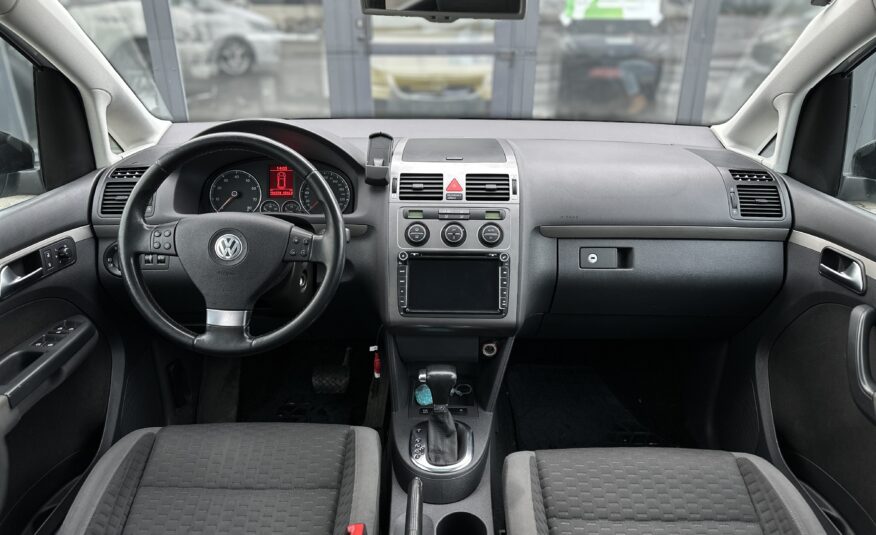 VOLKSWAGEN TOURAN 2010  РОКУ