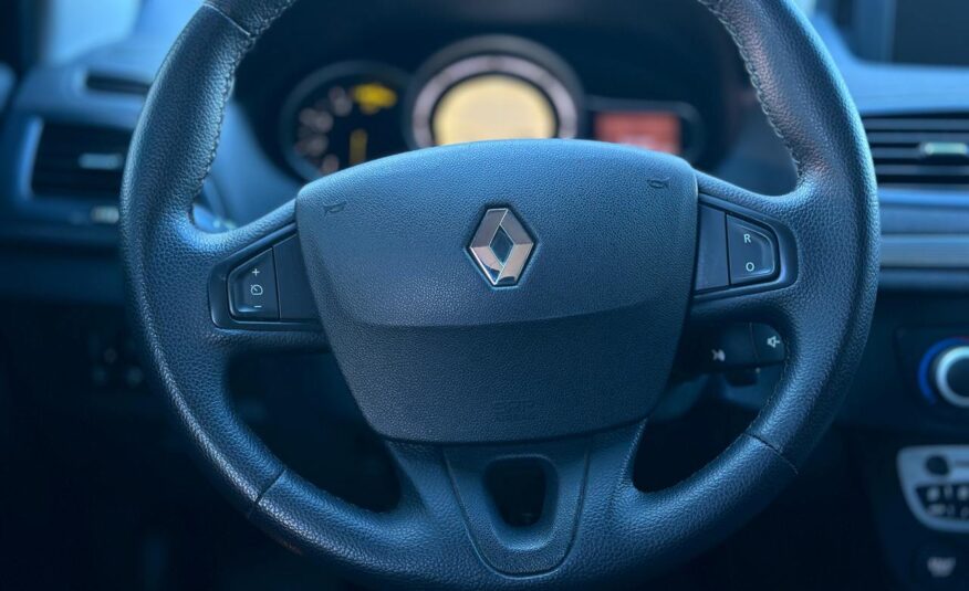 RENAULT MEGANE 3 2010 року