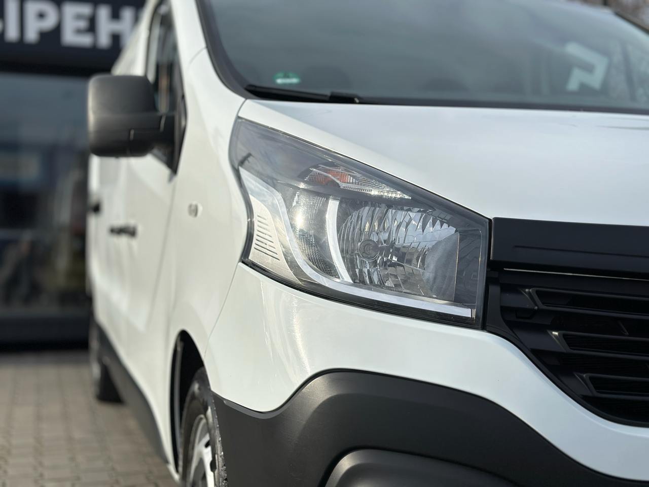 RENAULT TRAFIC 2018 РОКУ