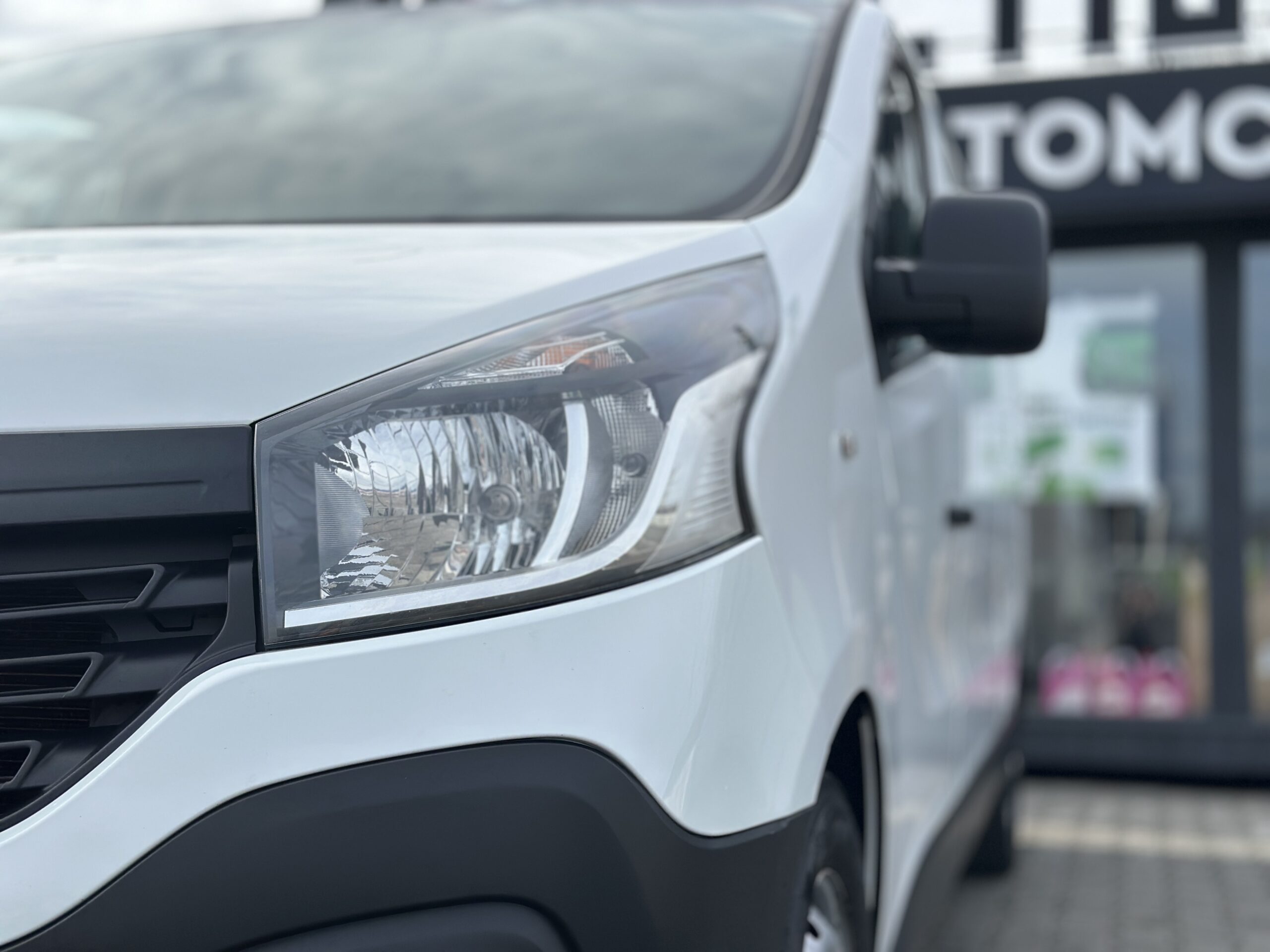 RENAULT TRAFIC 2018 РОКУ