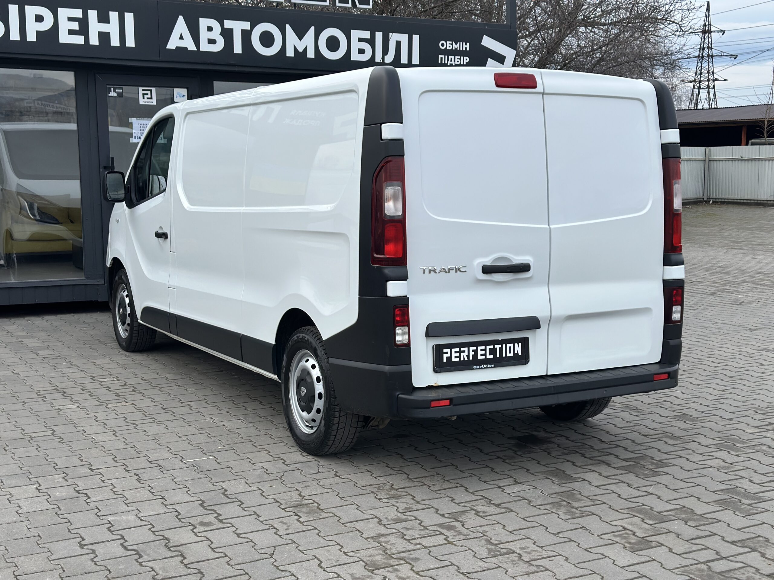 RENAULT TRAFIC 2018 РОКУ