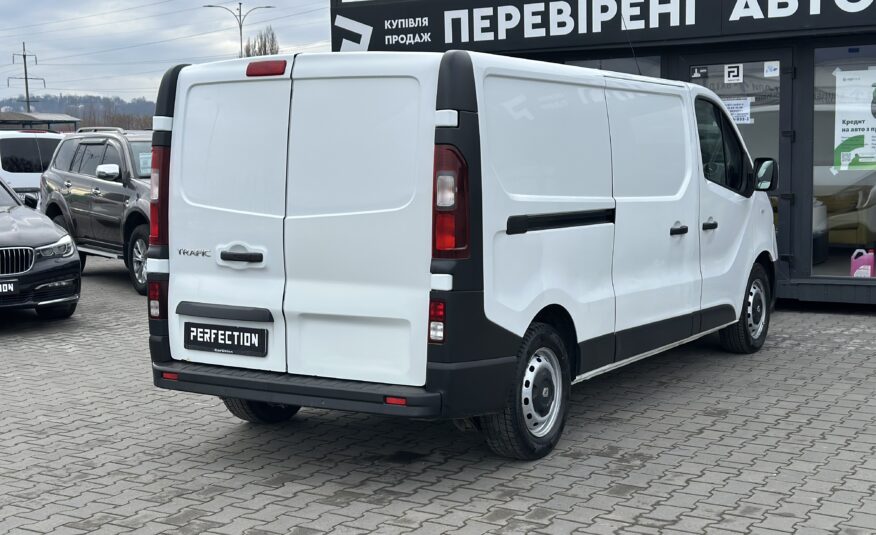 RENAULT TRAFIC 2018 РОКУ