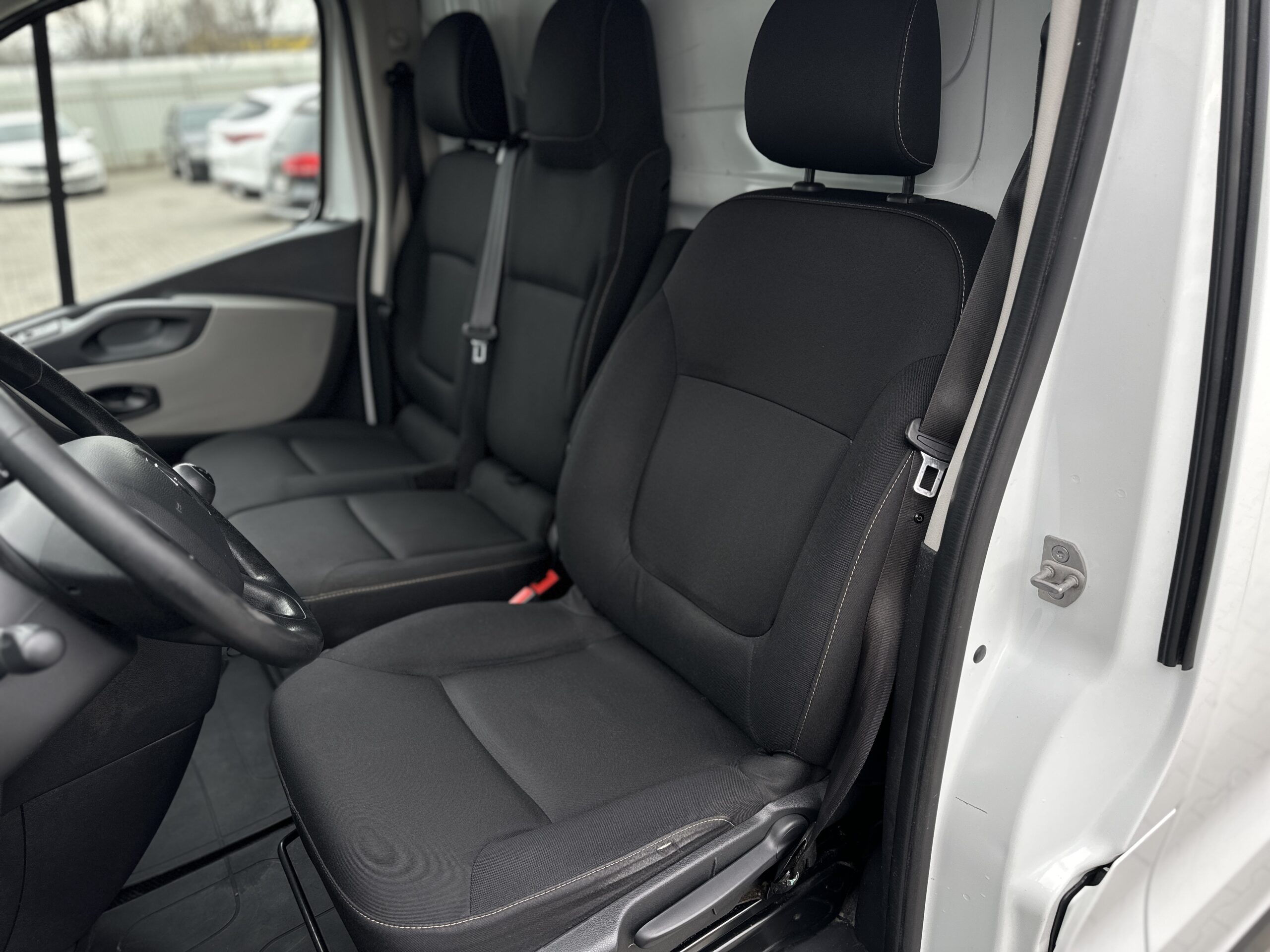 RENAULT TRAFIC 2018 РОКУ