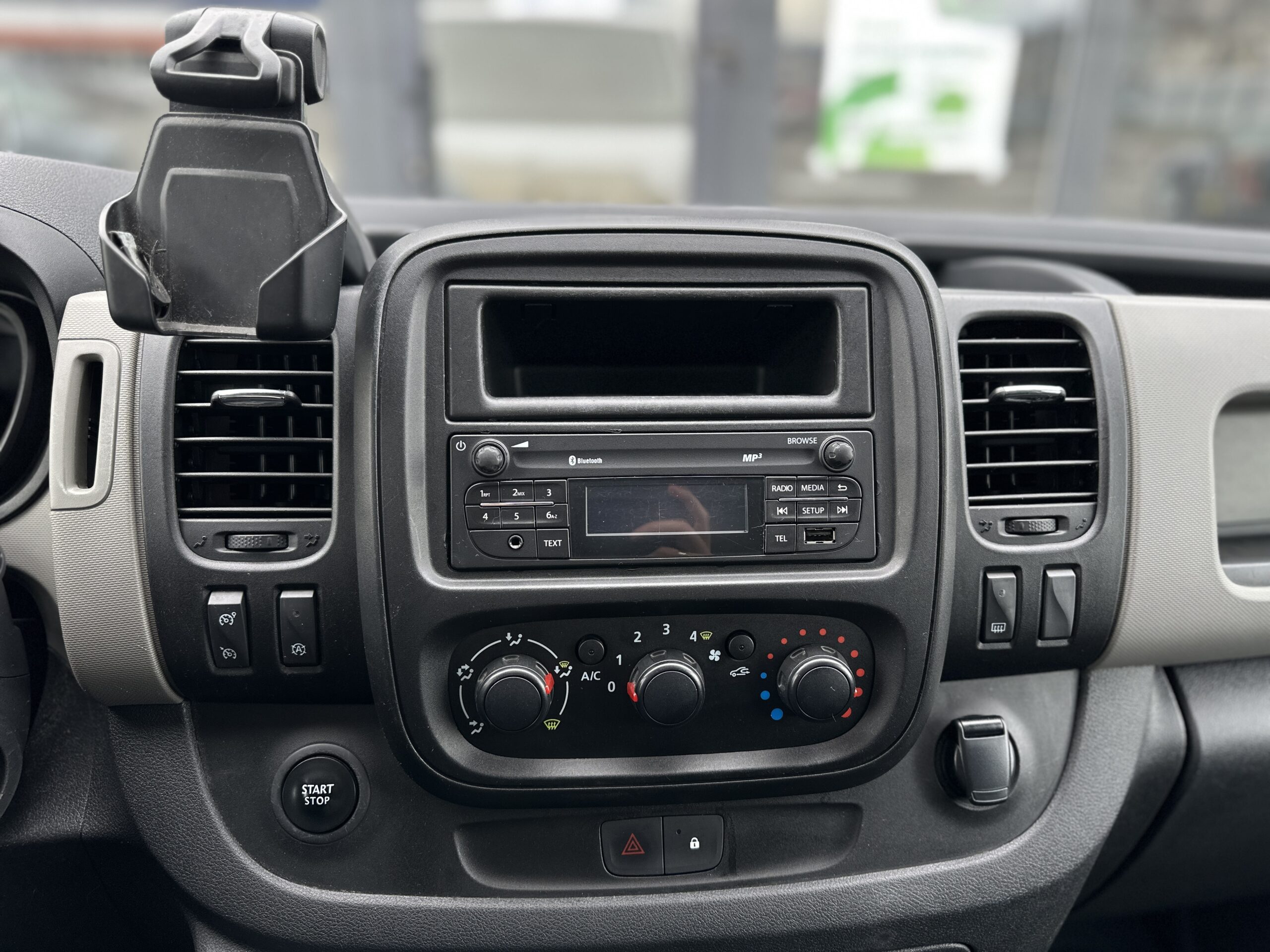 RENAULT TRAFIC 2018 РОКУ