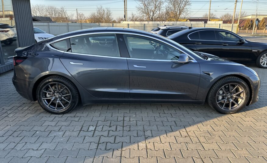 TESLA MODEL 3 LONG RANGE DUAL MOTOR 2019 РОКУ