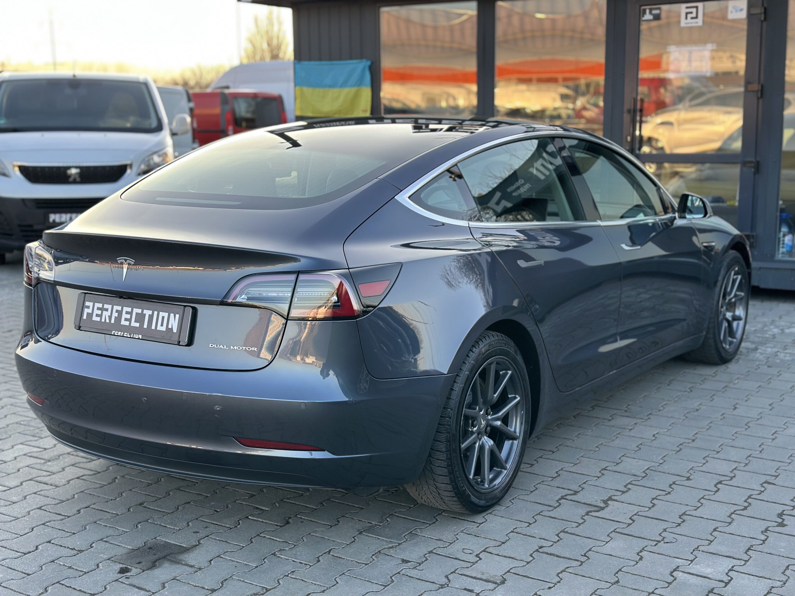 TESLA MODEL 3 LONG RANGE DUAL MOTOR 2019 РОКУ