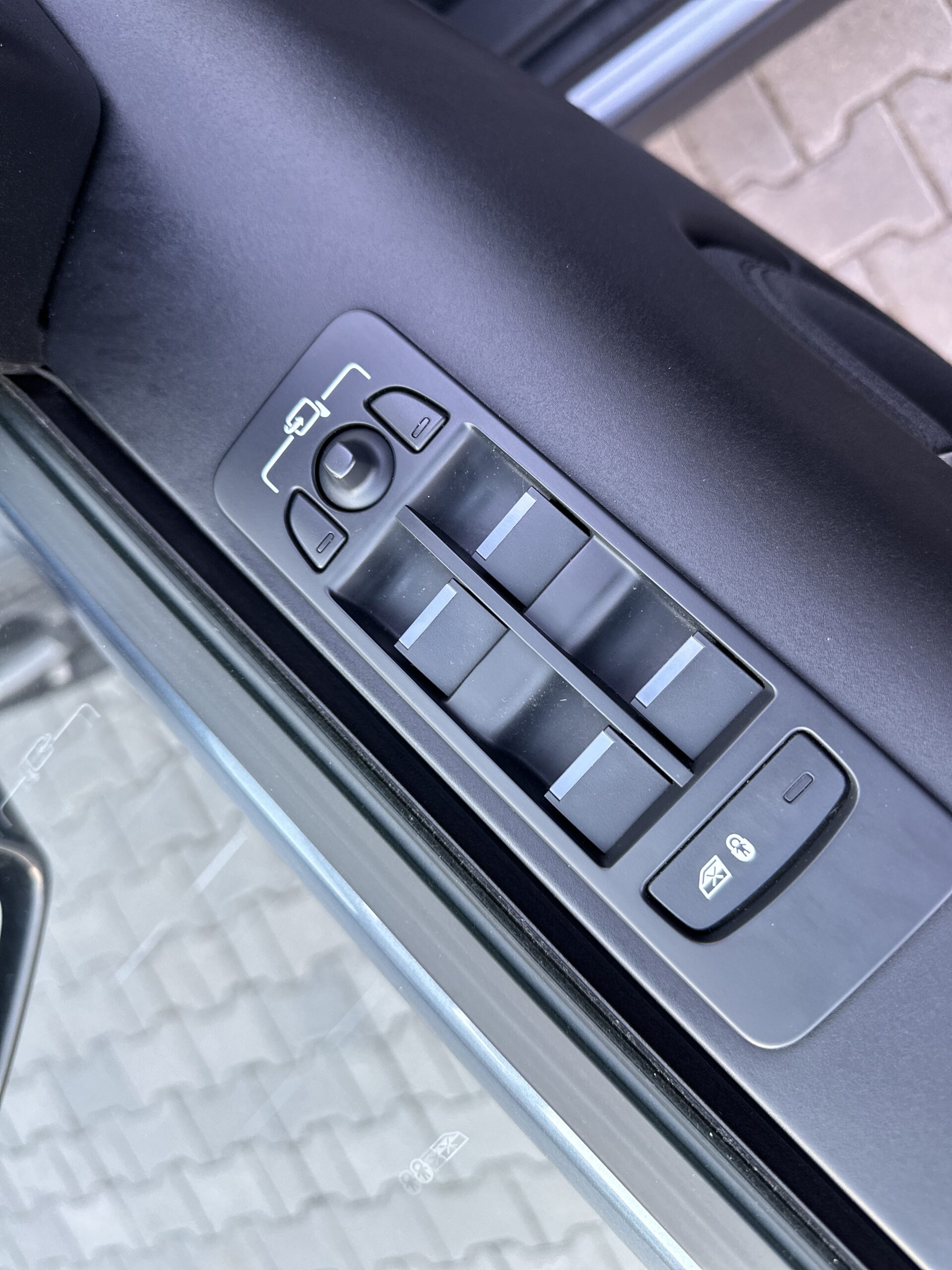 LAND ROVER DISCOVERY SPORT 2019 РОКУ