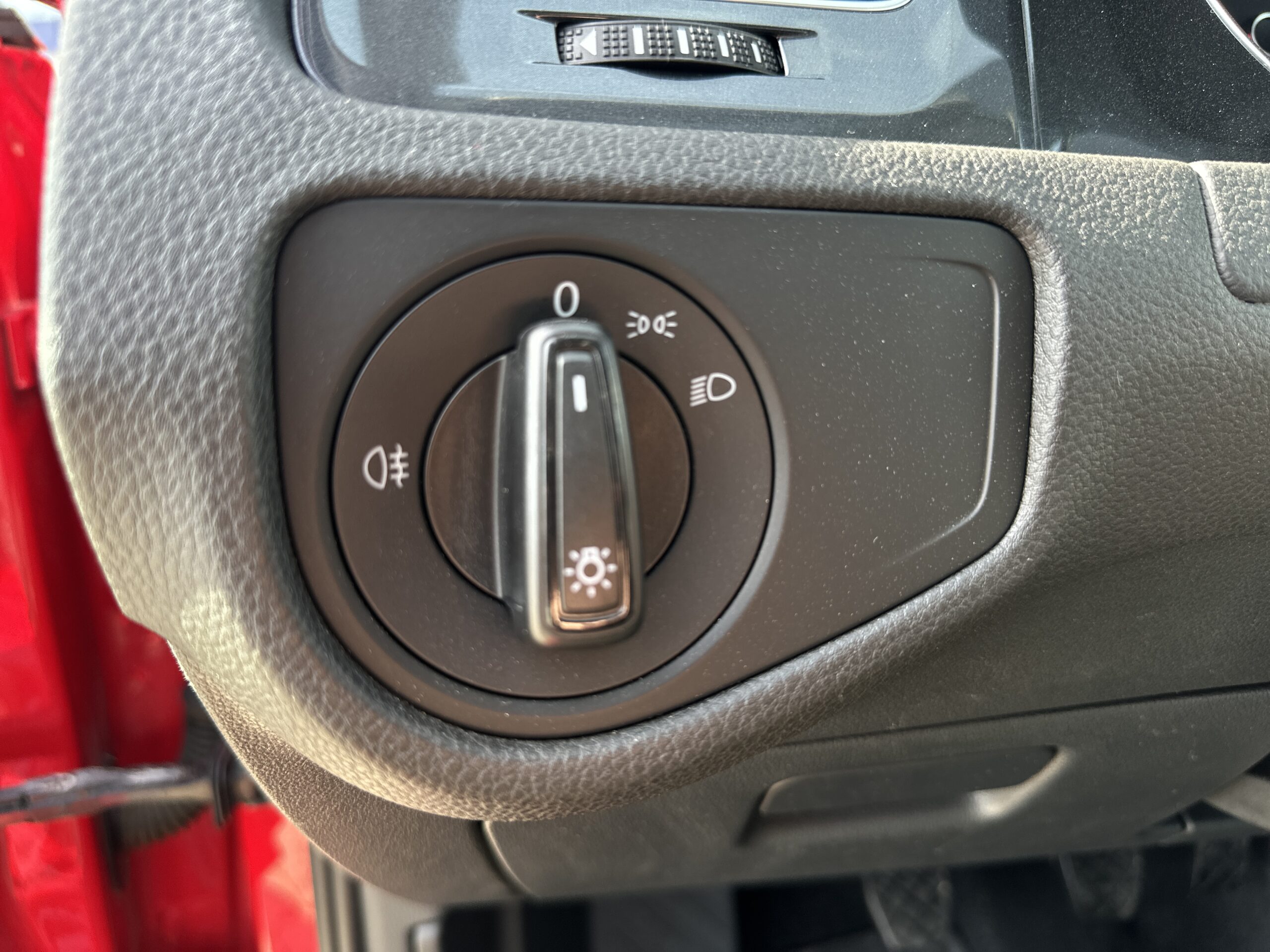 VOLKSWAGEN GOLF 2018 РОКУ