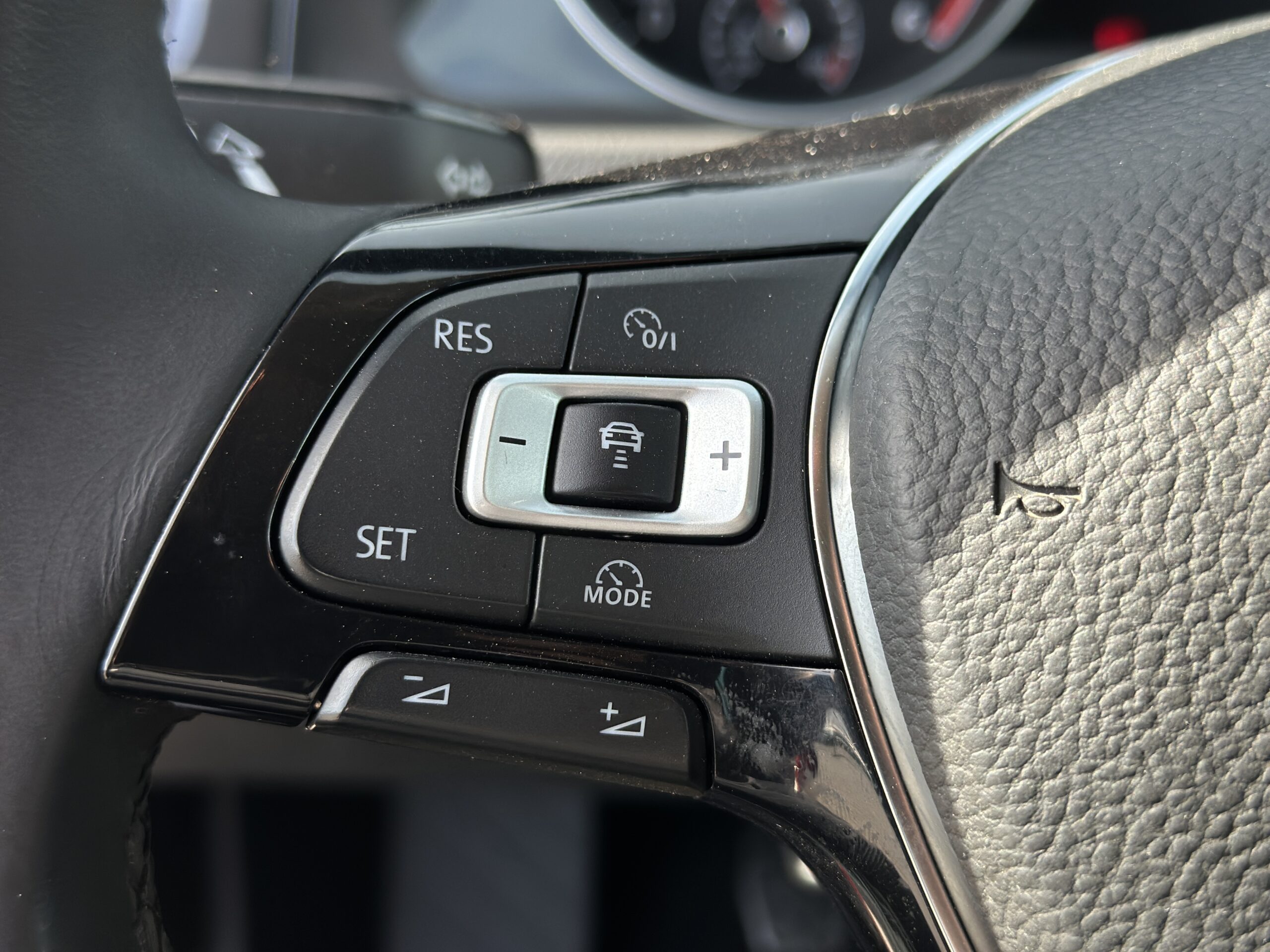 VOLKSWAGEN GOLF 2018 РОКУ