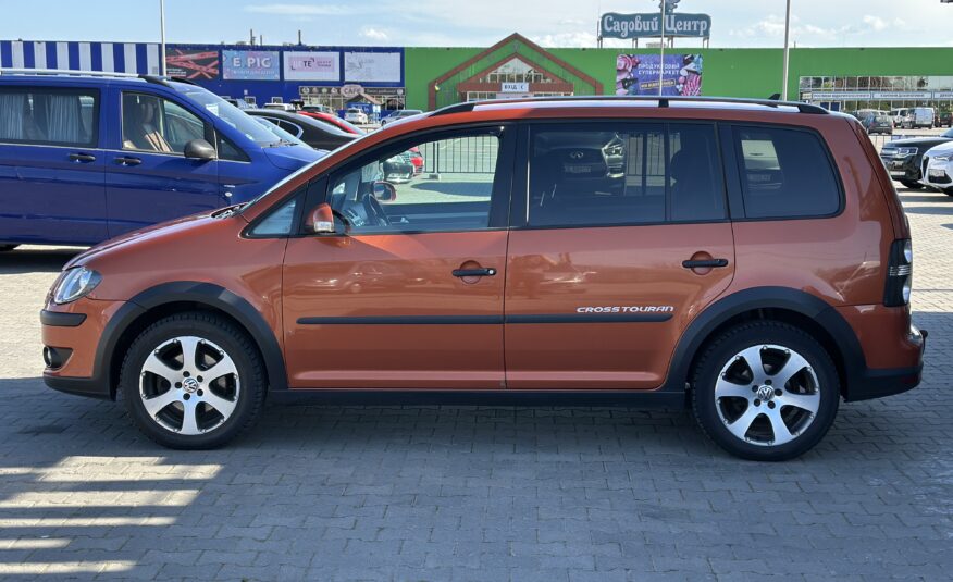 VOLKSWAGEN TOURAN CROSS 2007 РОКУ