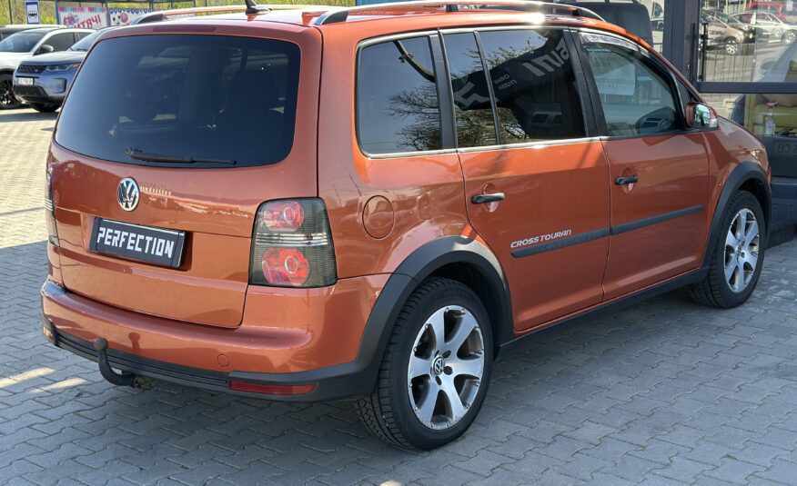 VOLKSWAGEN TOURAN CROSS 2007 РОКУ