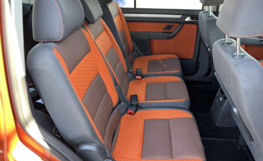 VOLKSWAGEN TOURAN CROSS 2007 РОКУ