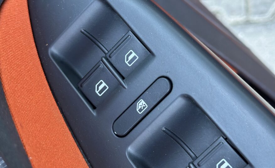VOLKSWAGEN TOURAN CROSS 2007 РОКУ