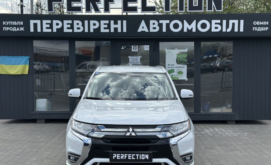 MITSUBISHI OUTLANDER PHEV 2021 РОКУ