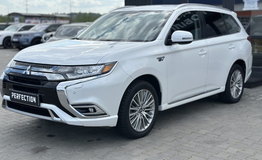 MITSUBISHI OUTLANDER PHEV 2021 РОКУ