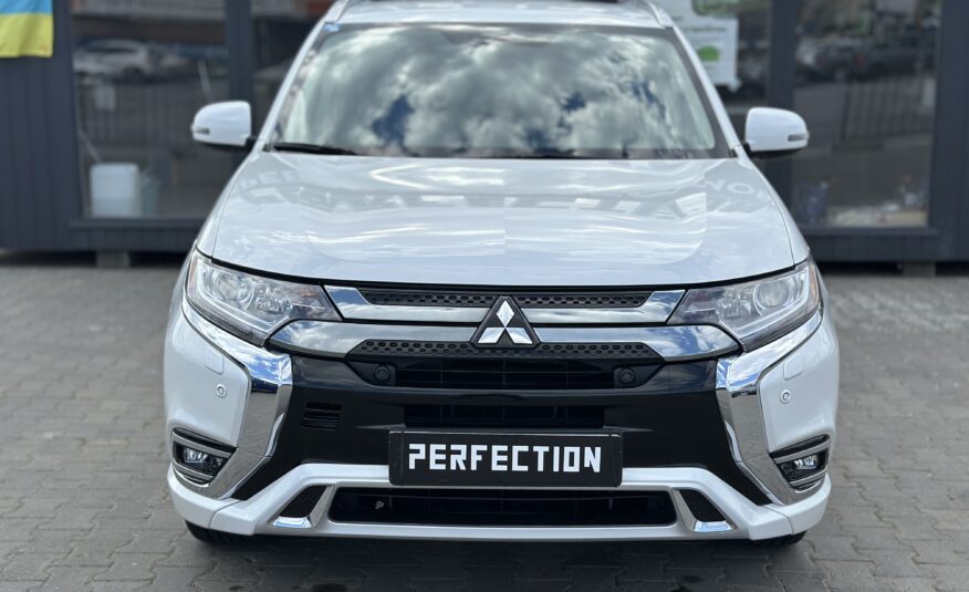 MITSUBISHI OUTLANDER PHEV 2021 РОКУ