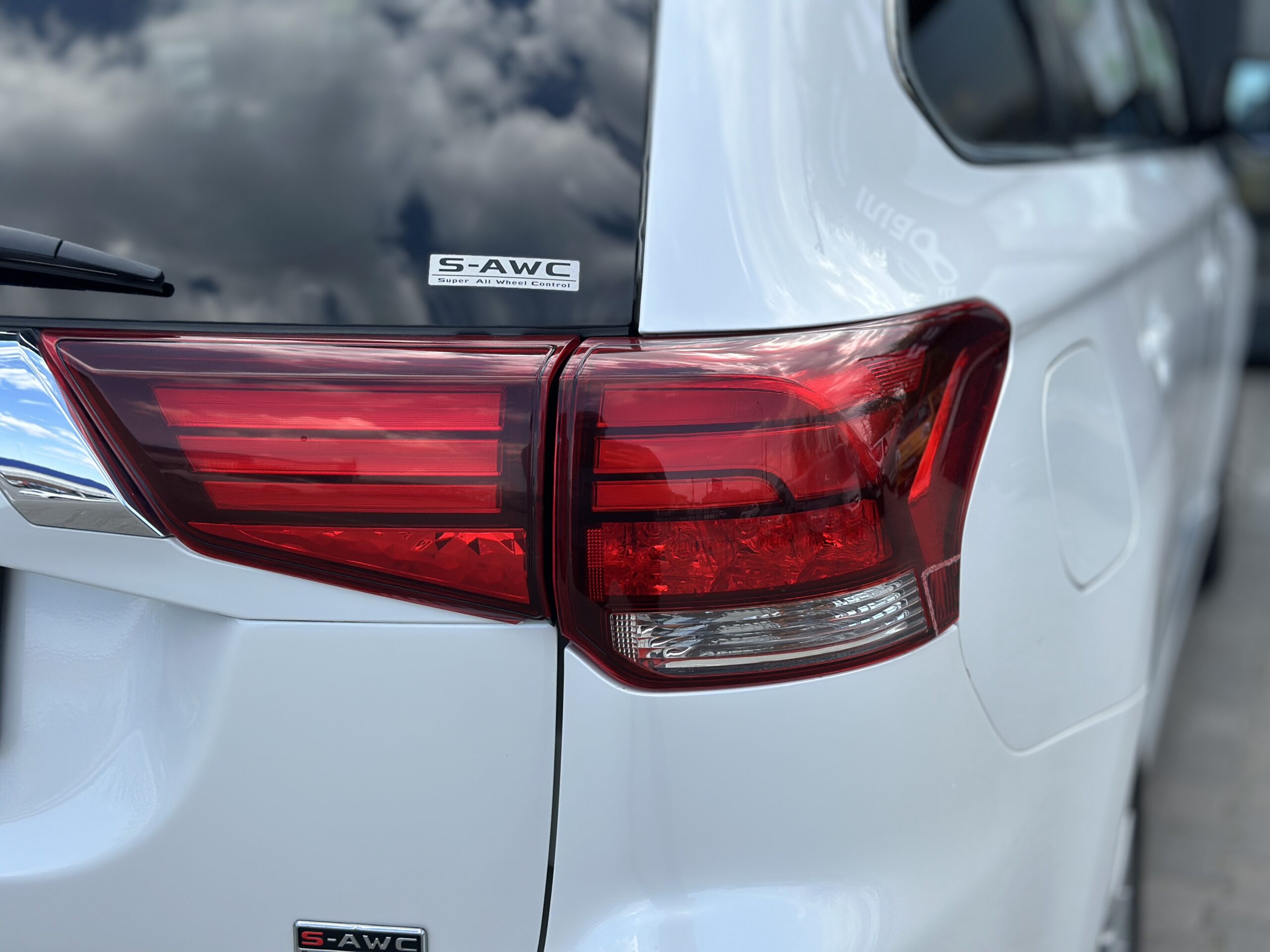 MITSUBISHI OUTLANDER PHEV 2021 РОКУ