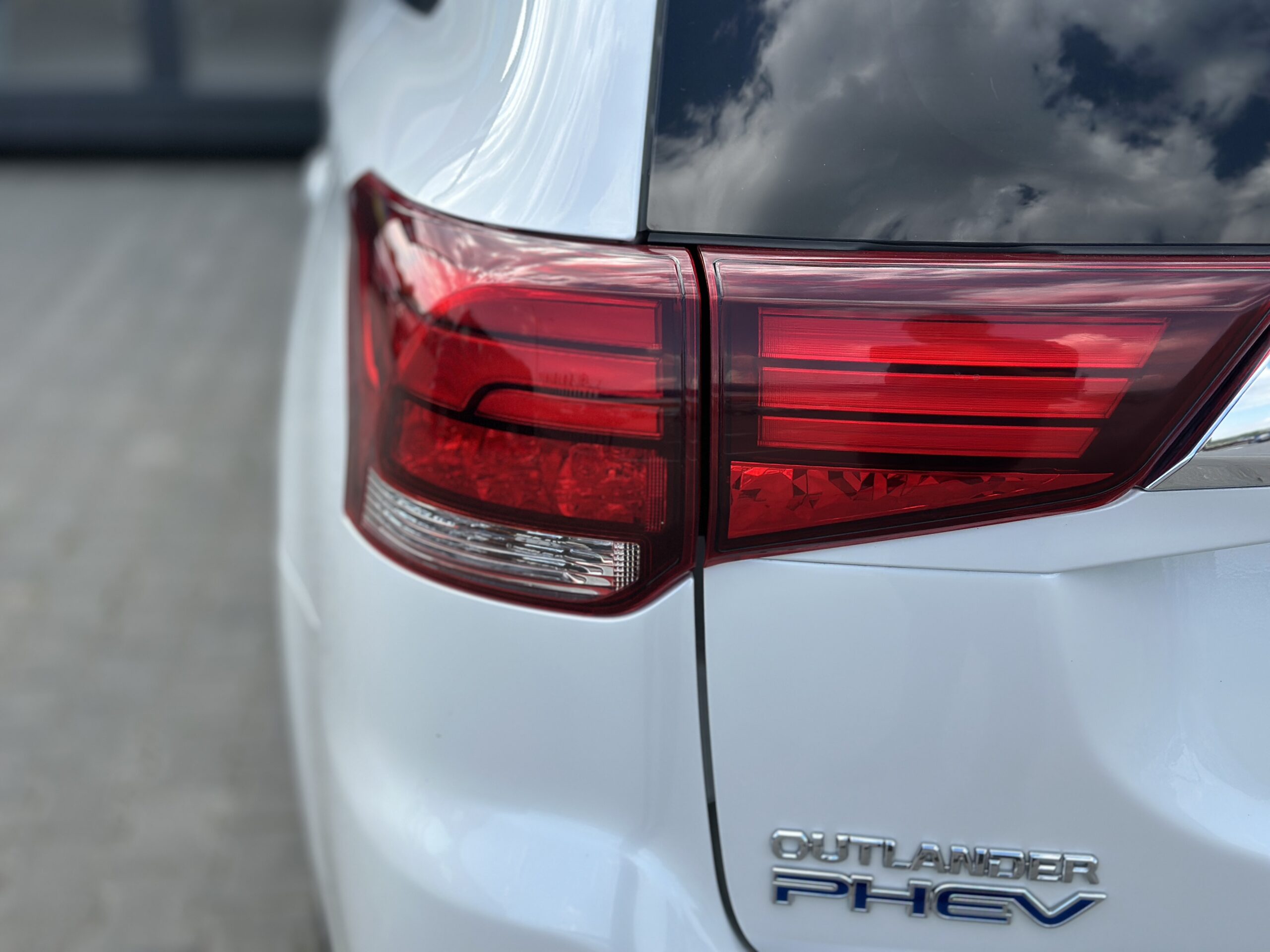 MITSUBISHI OUTLANDER PHEV 2021 РОКУ