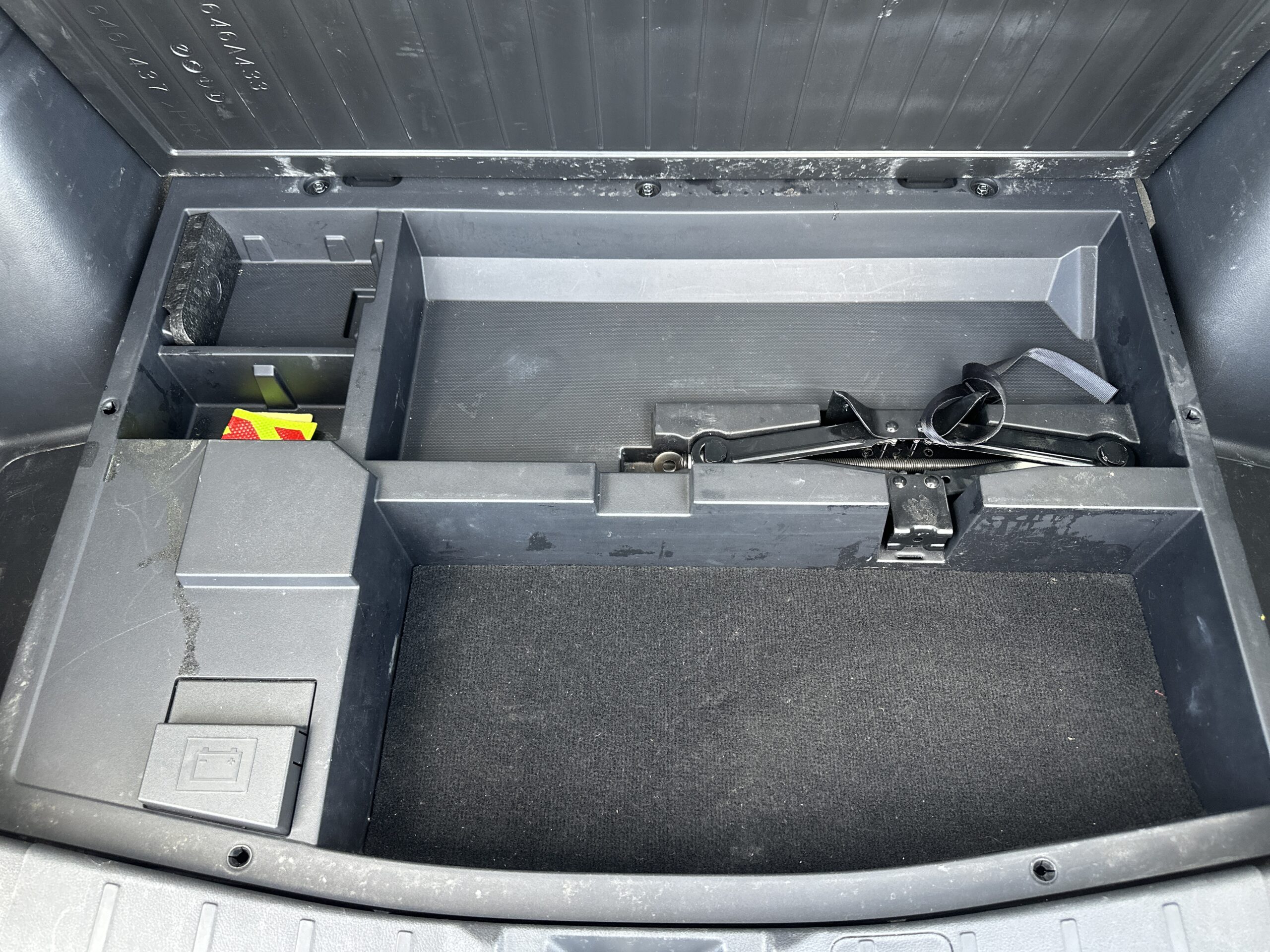 MITSUBISHI OUTLANDER PHEV 2021 РОКУ