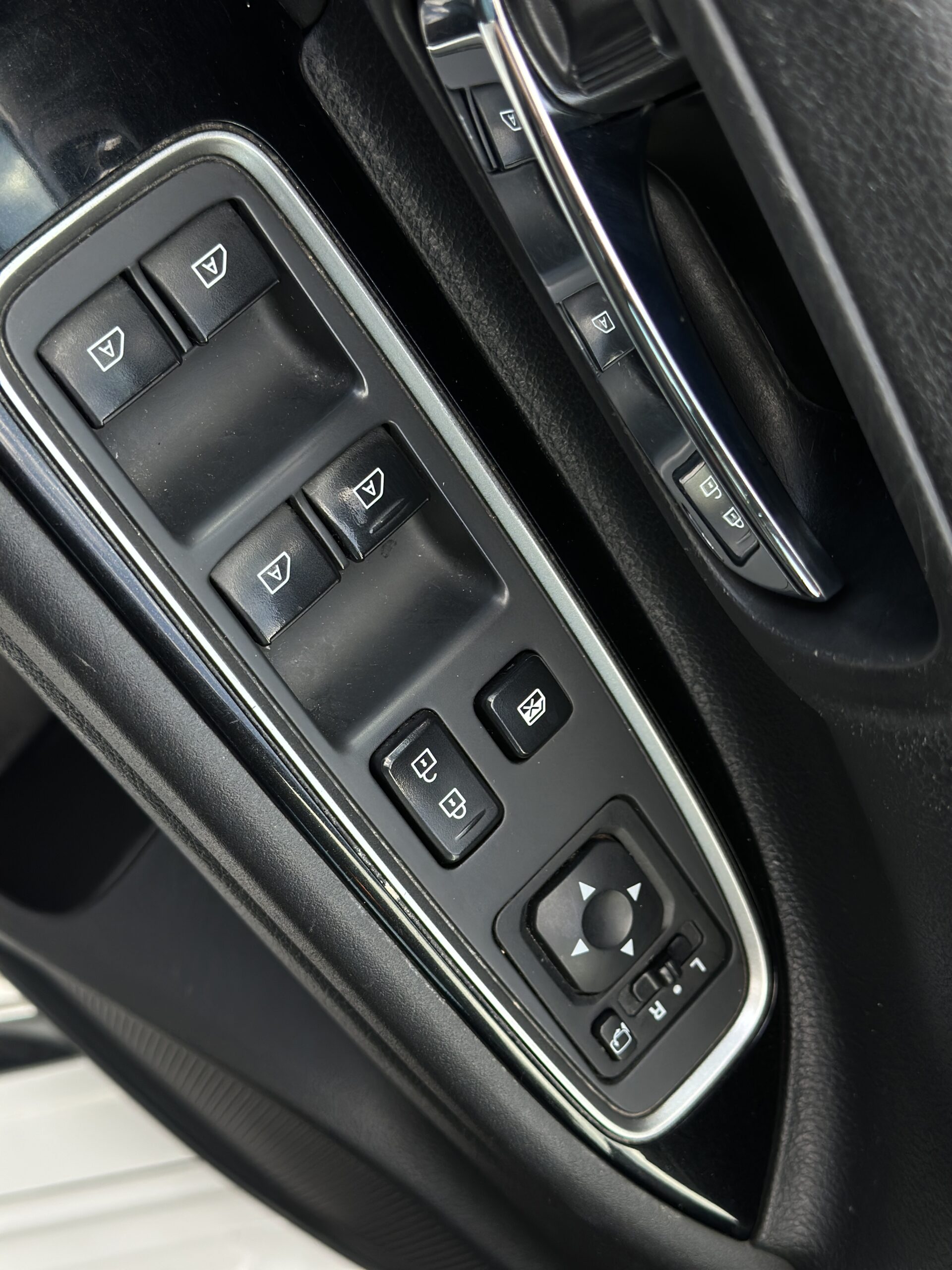 MITSUBISHI OUTLANDER PHEV 2021 РОКУ