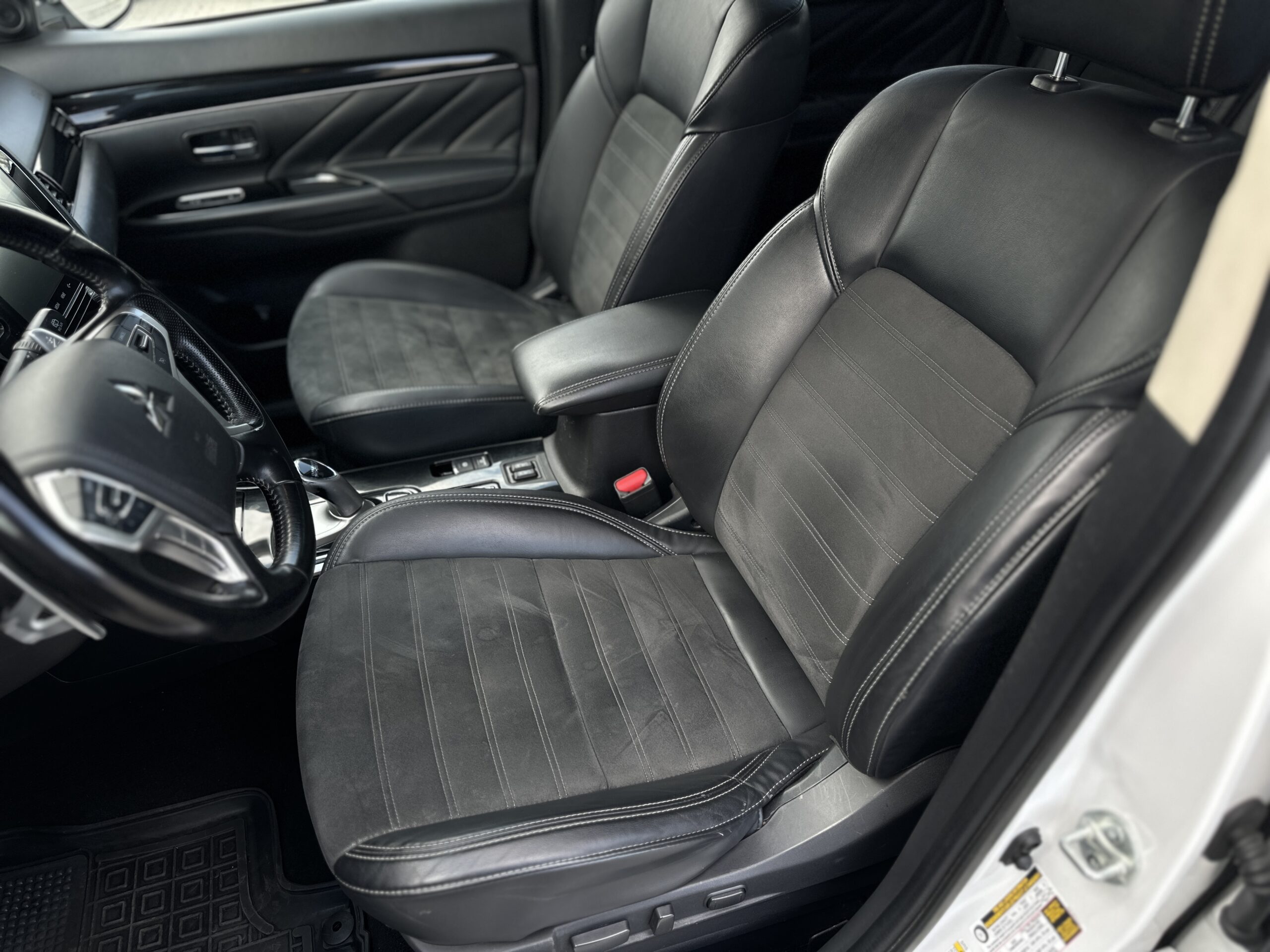 MITSUBISHI OUTLANDER PHEV 2021 РОКУ