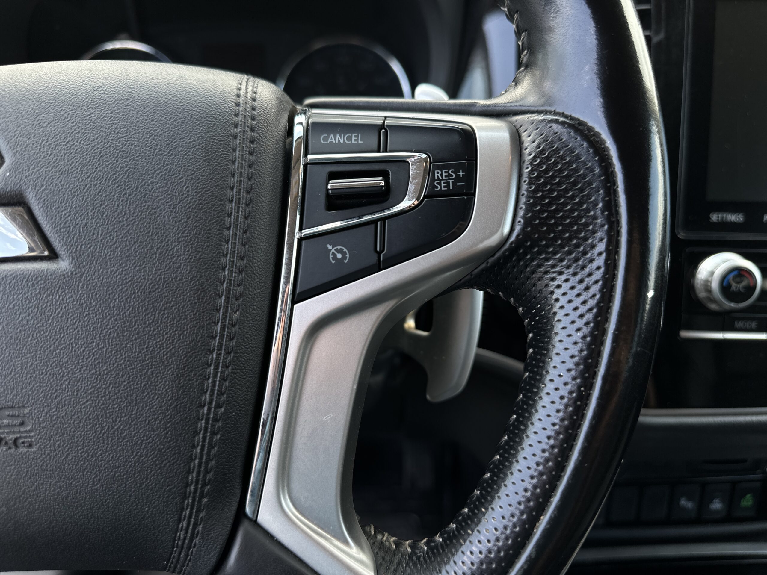 MITSUBISHI OUTLANDER PHEV 2021 РОКУ