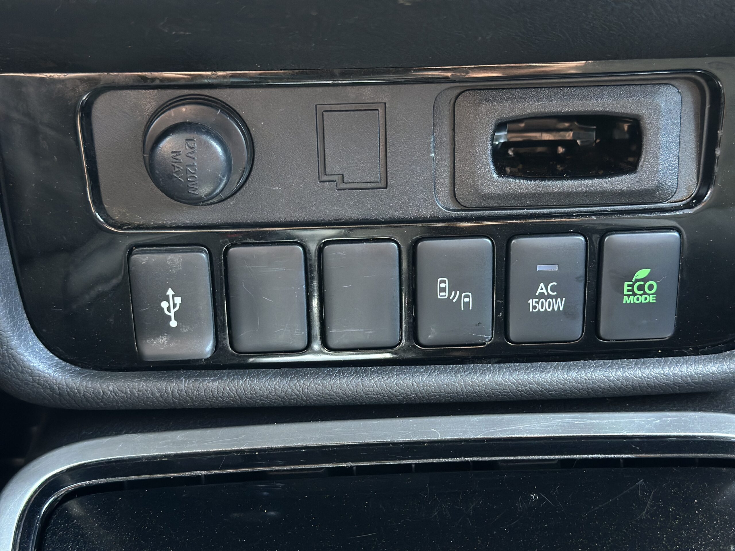 MITSUBISHI OUTLANDER PHEV 2021 РОКУ