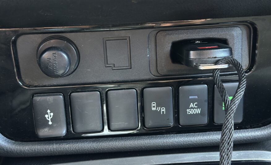 MITSUBISHI OUTLANDER PHEV 2021 РОКУ