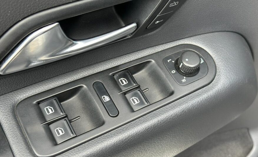VOLKSWAGEN AMAROK 2012 РОКУ