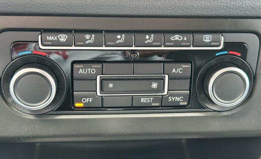 VOLKSWAGEN AMAROK 2012 РОКУ