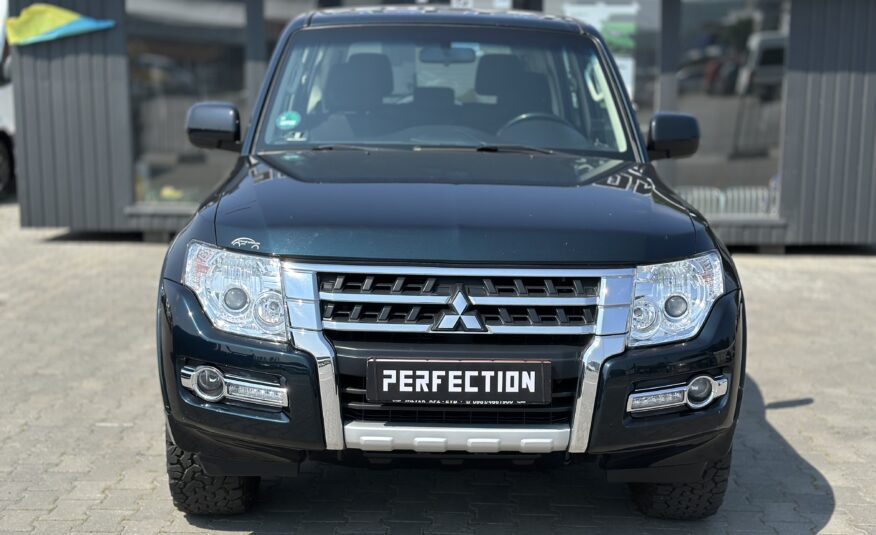 MITSUBISHI PAJERO WAGON 2017 РОКУ