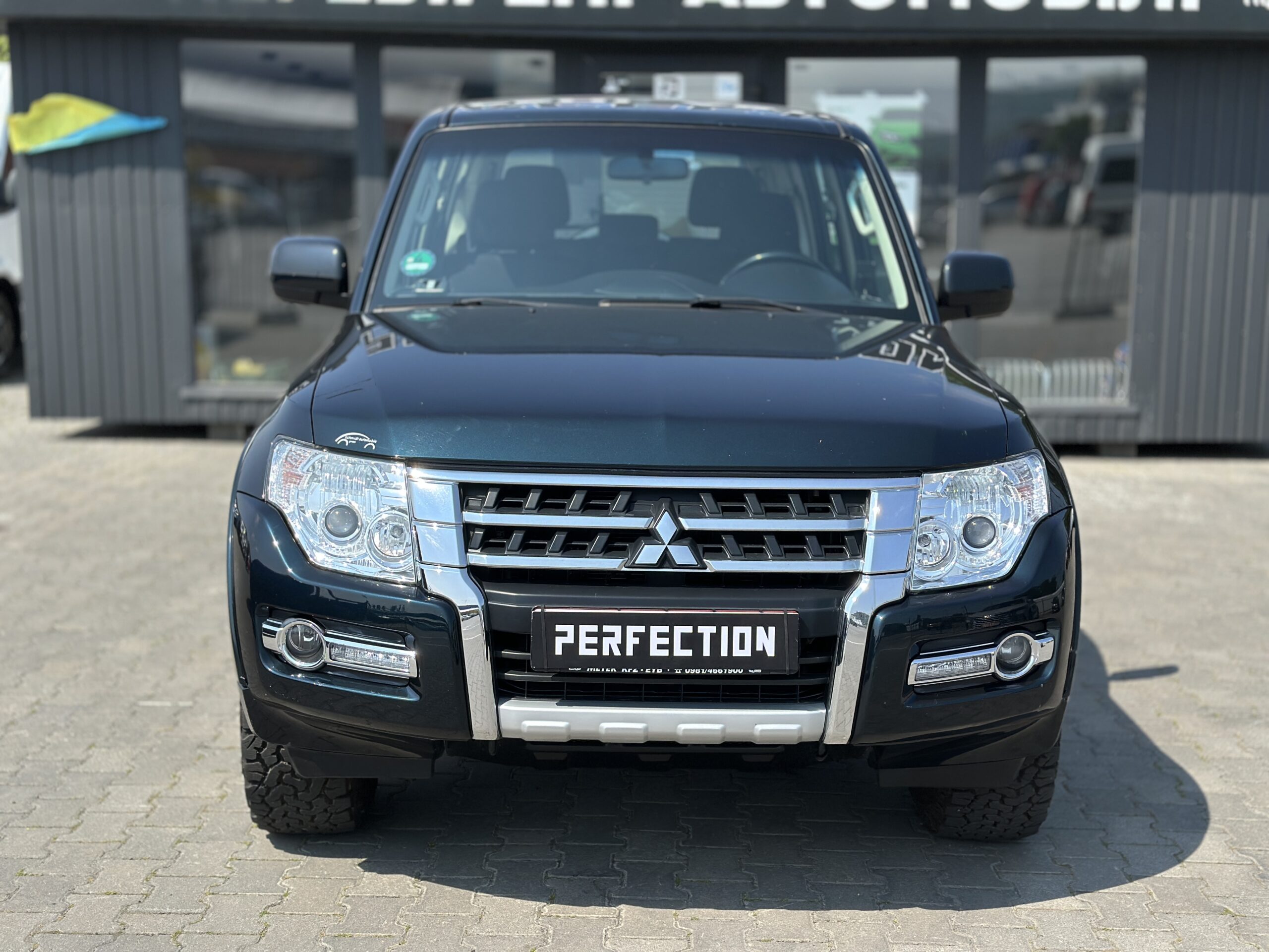 MITSUBISHI PAJERO WAGON 2017 РОКУ