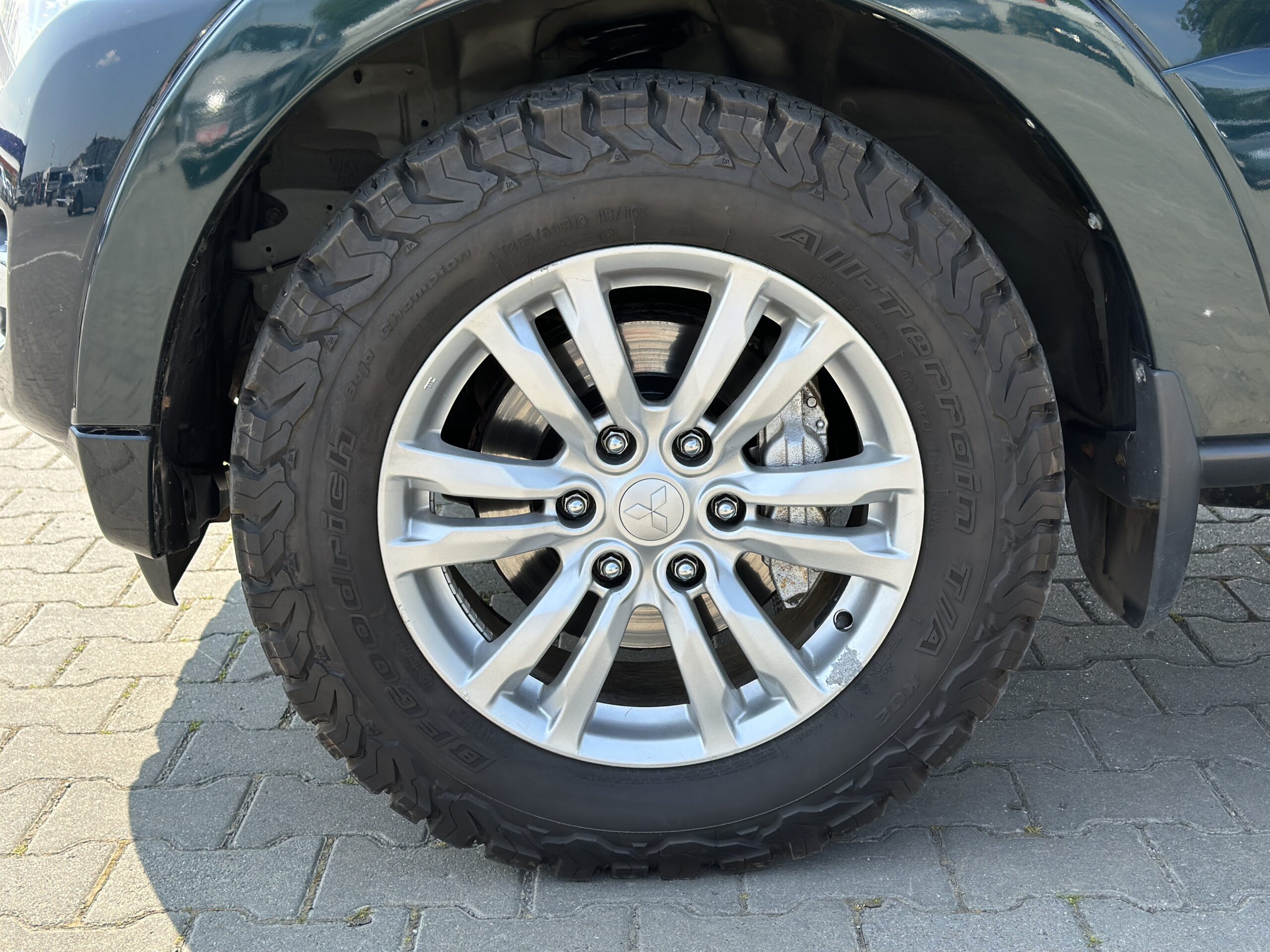 MITSUBISHI PAJERO WAGON 2017 РОКУ