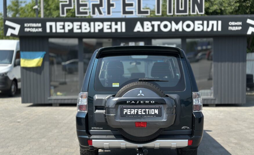 MITSUBISHI PAJERO WAGON 2017 РОКУ