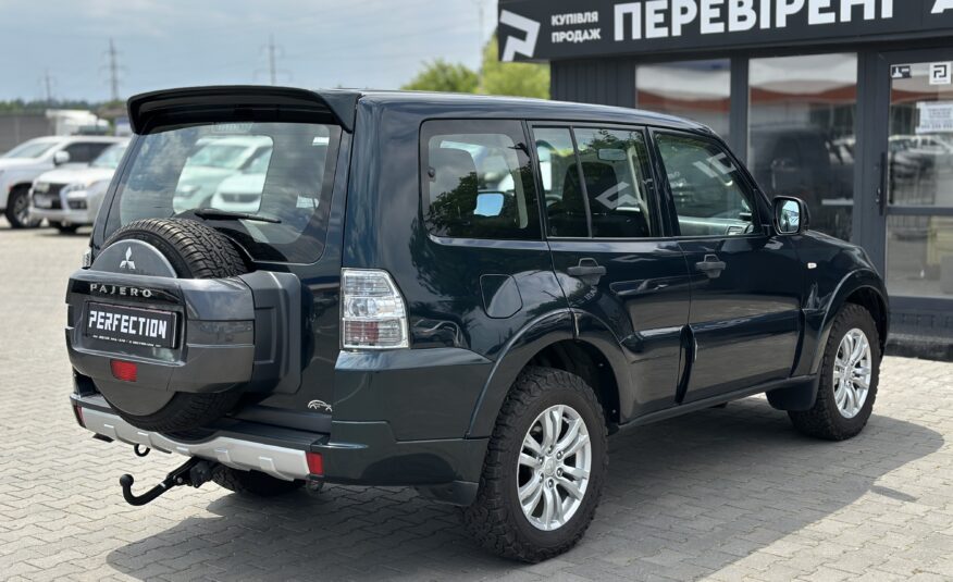 MITSUBISHI PAJERO WAGON 2017 РОКУ