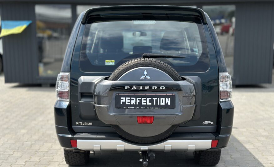 MITSUBISHI PAJERO WAGON 2017 РОКУ