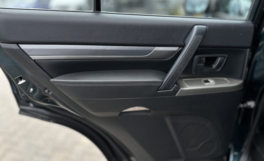 MITSUBISHI PAJERO WAGON 2017 РОКУ
