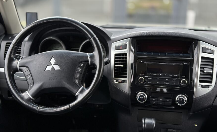 MITSUBISHI PAJERO WAGON 2017 РОКУ