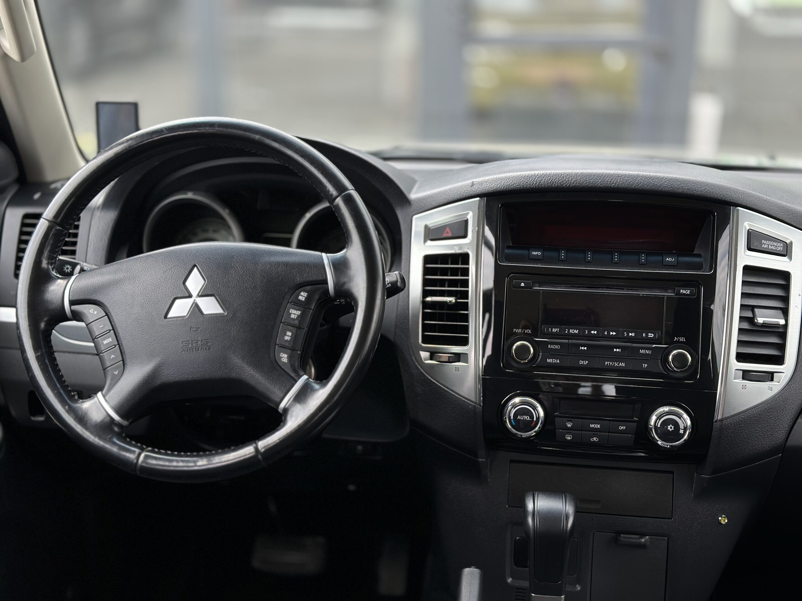 MITSUBISHI PAJERO WAGON 2017 РОКУ