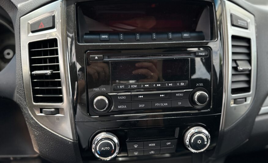 MITSUBISHI PAJERO WAGON 2017 РОКУ
