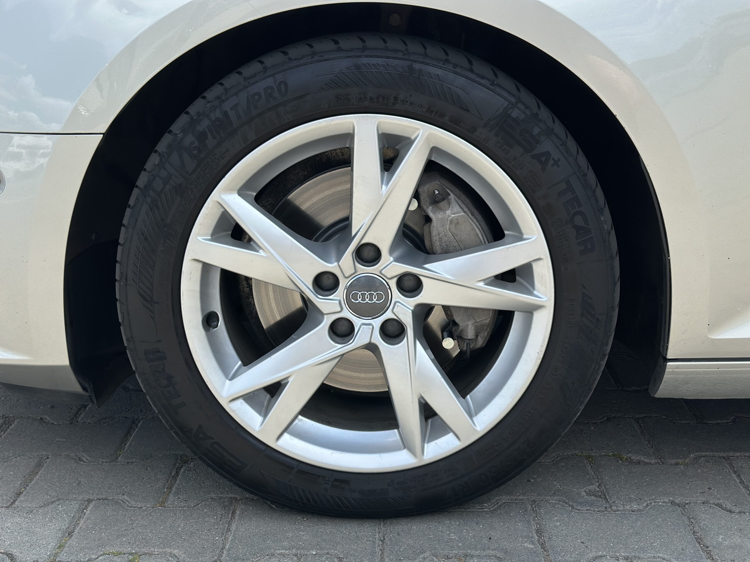 AUDI A4 QUATTRO 2016 РОКУ