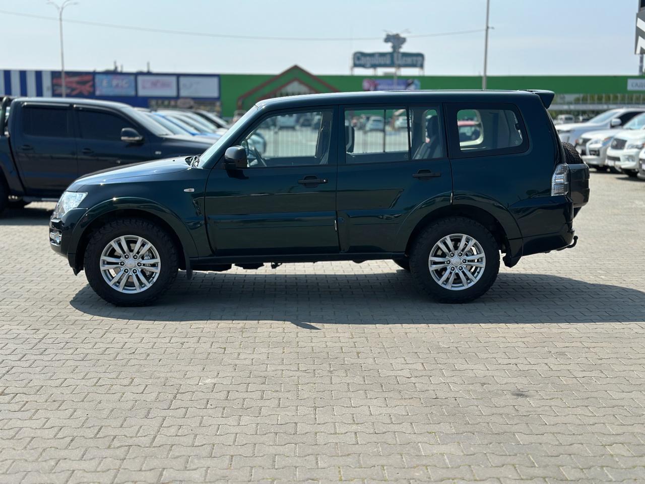 MITSUBISHI PAJERO WAGON 2017 РОКУ