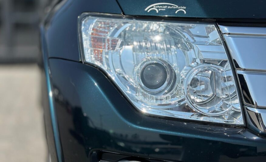 MITSUBISHI PAJERO WAGON 2017 РОКУ